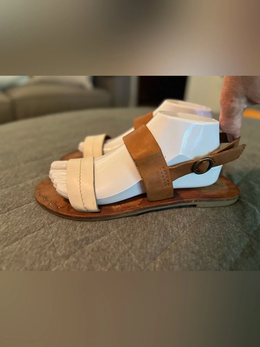 FRYE Ally 2.0 Sz 9.5 Leather Strap Sandals